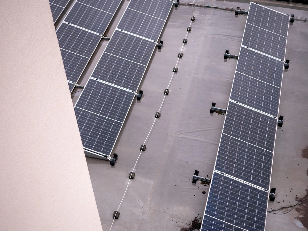 solar panels for flat roofs in industrial setting